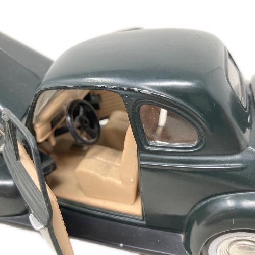 73247 1/24 1939 Chevrolet Coupe dark burgundy モデルカー