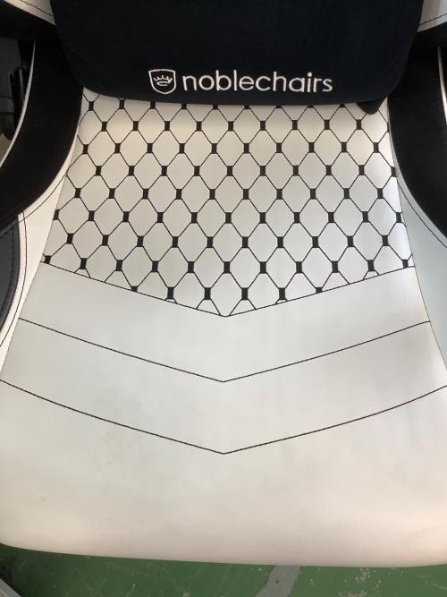 noblechairs (ノーブルチェアーズ) ゲーミングチェア ホワイト×ブラック 239