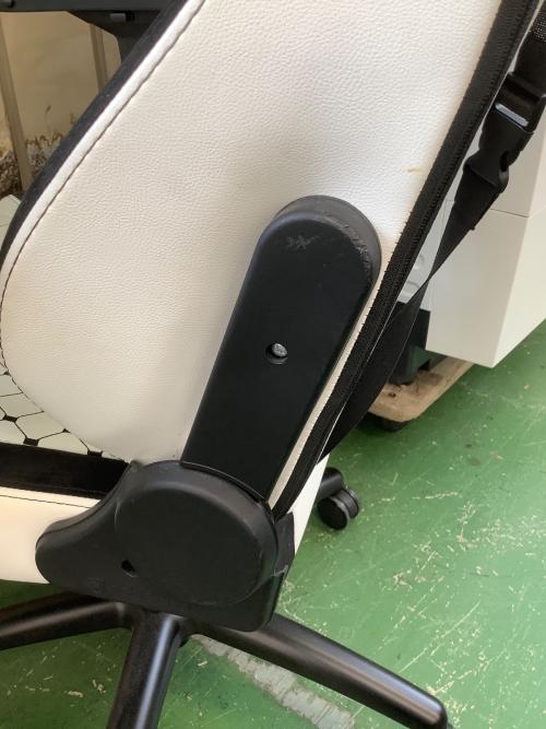 noblechairs (ノーブルチェアーズ) ゲーミングチェア ホワイト×ブラック 239