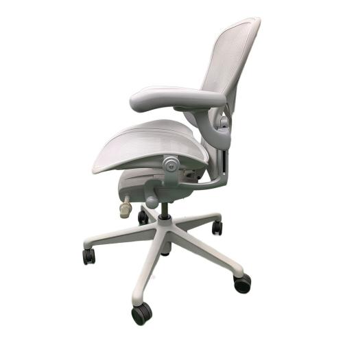 Herman Miller (ハーマンミラー) アーロンチェア ライトグレー 116 グラファイトベース・ポスチャーフィット リマスタード