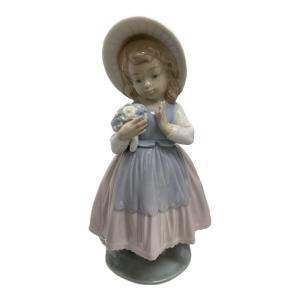 LLADRO (リヤドロ) フィギュリン リンダ 花束を持つ少女