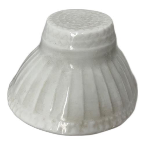 LLADRO (リヤドロ) フィギュリン リンダ 花束を持つ少女