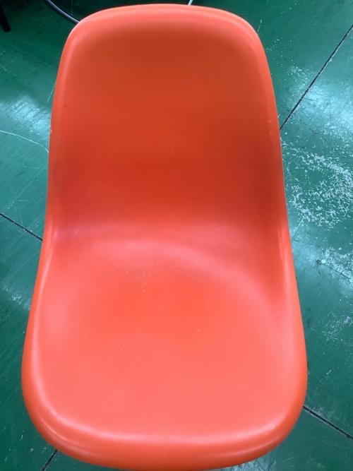 Vitra (ヴィトラ) イームズチェア オレンジ