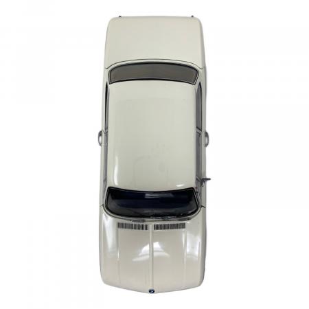 京商 (キョウショウ) 1/18 BMW 2002 tii ※ワイパー破損有｜トレファク