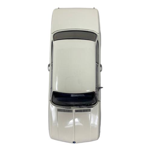 京商 (キョウショウ) 1/18 BMW 2002 tii ※ワイパー破損有