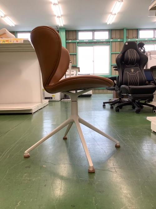 BoConcept (ボーコンセプト) ダイニングチェアー ブラウン×ホワイト 320 Hamilton