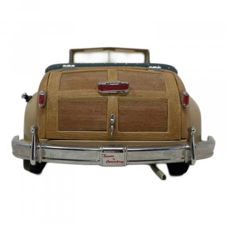 Town&Country (タウンアンドカントリー) ダイキャストカー CHRYSLER