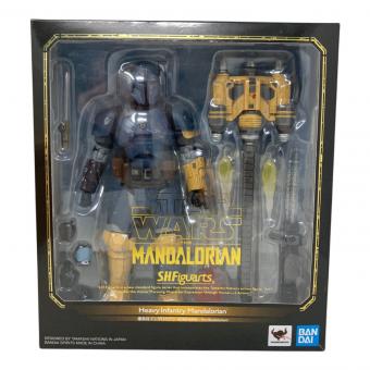 BANDAI (バンダイ) 重歩兵マンダロリアン(STAR WARS：(The Mandalorian) フィギュア S.H.Figuarts