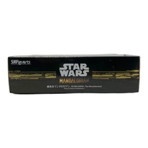 BANDAI (バンダイ) 重歩兵マンダロリアン(STAR WARS：(The Mandalorian) フィギュア S.H.Figuarts