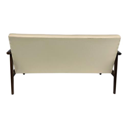 カリモク60 (カリモクロクマル) 2人掛けソファー 112 アイボリー Kチェア