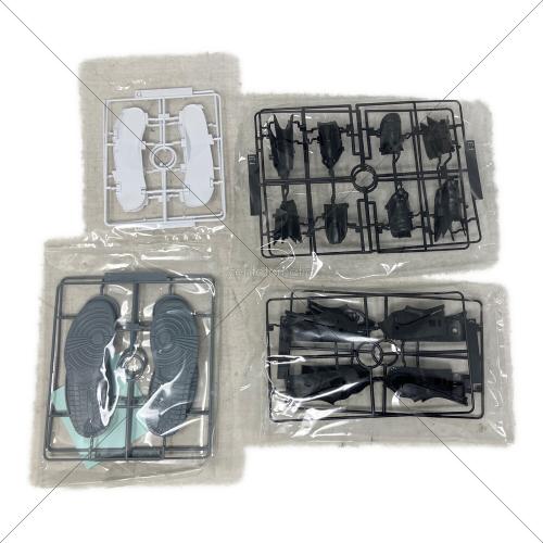 BANDAI（バンダイ）NIKE AIR JORDAN 1 HIGH 85 SHADOW AND REVERSE SHADOW MODEL KIT プラモデル