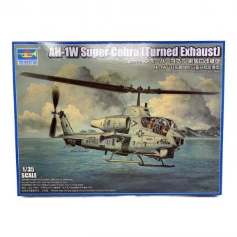TRUMPETER (トランペッター) AH-1W スーパーコブラ 排気口改修型 プラモデル