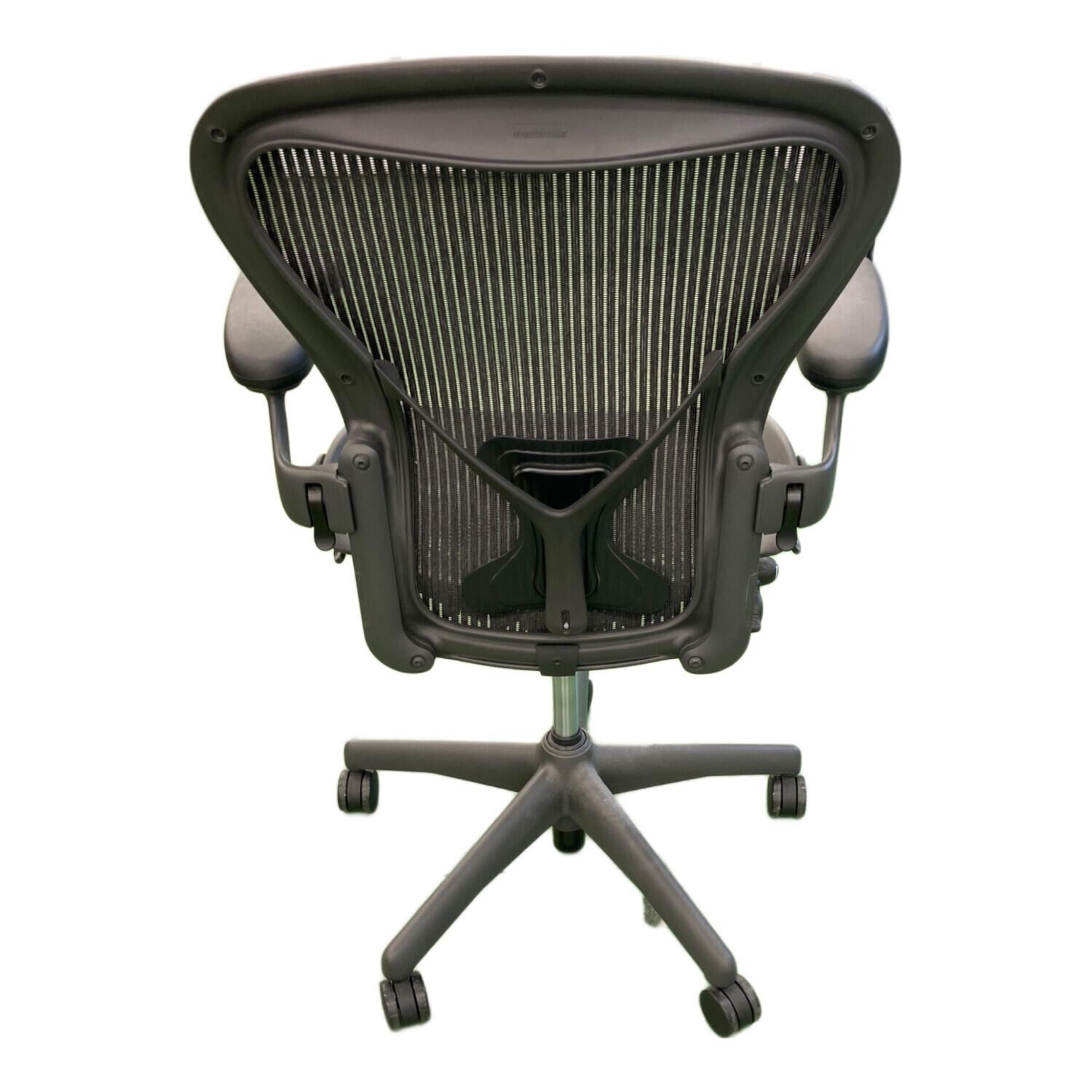 ハーマンミラー アーロンチェア　クラシックフル装備　Bサイズ Herman Miller (ハーマンミラー) アーロンチェア クラシックモデル