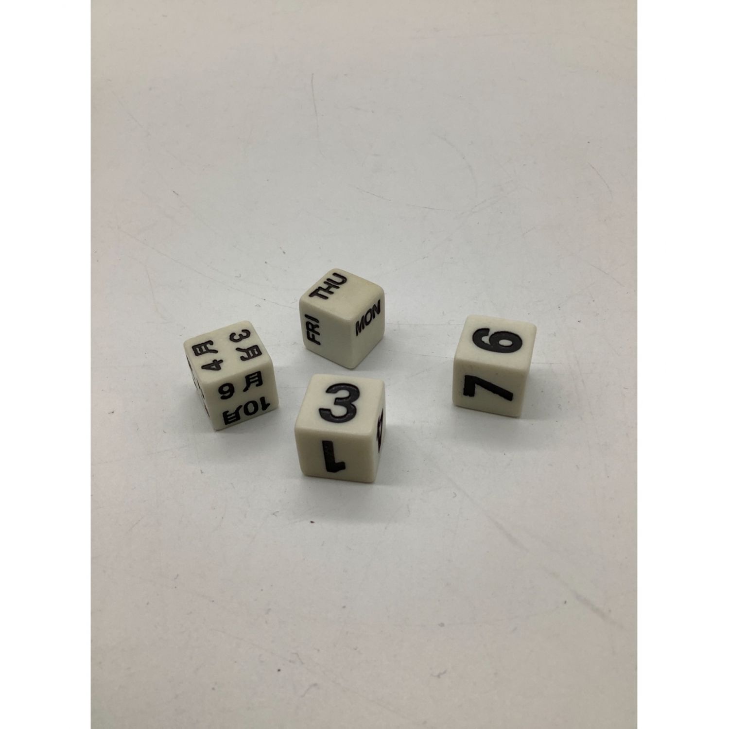 万年カレンダー ジブリ ラピュタの巨神兵｜トレファクONLINE