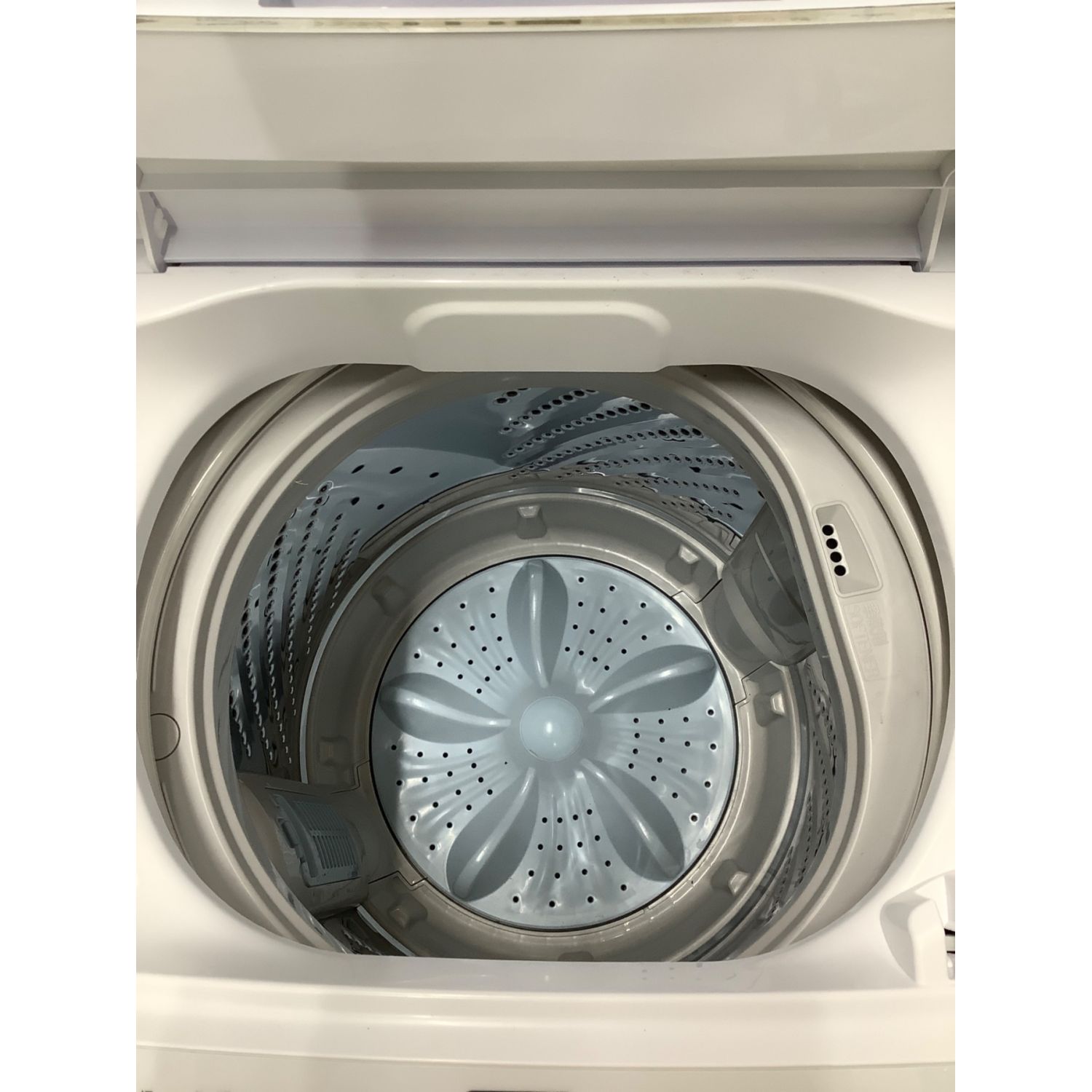 【日本売上】送料込 中古美品 Hisense 5.5kg 洗濯機 梱包・発送たのメル便で安心 洗濯機