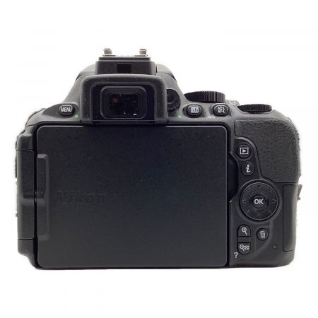 Nikon (ニコン) デジタル一眼レフカメラ D5600