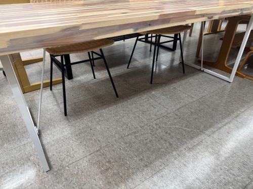 ダイニング5点セット 木村商事　ナチュラル×ブラック 天板キズ有 天然木　LOGO TABLE