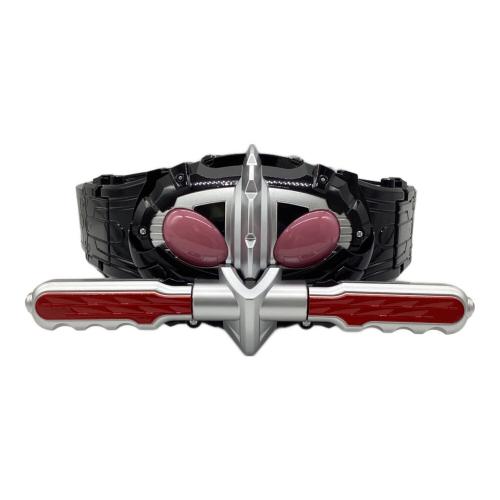 仮面ライダーアマゾンズ (カメンライダーアマゾンズ) 仮面ライダー 外箱破損、イタミ有 CSMアマゾンズドライバー 動作確認済み