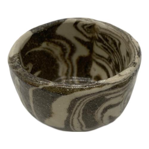 唐津焼（カラツヤキ） ぐい呑 練込 中里隆