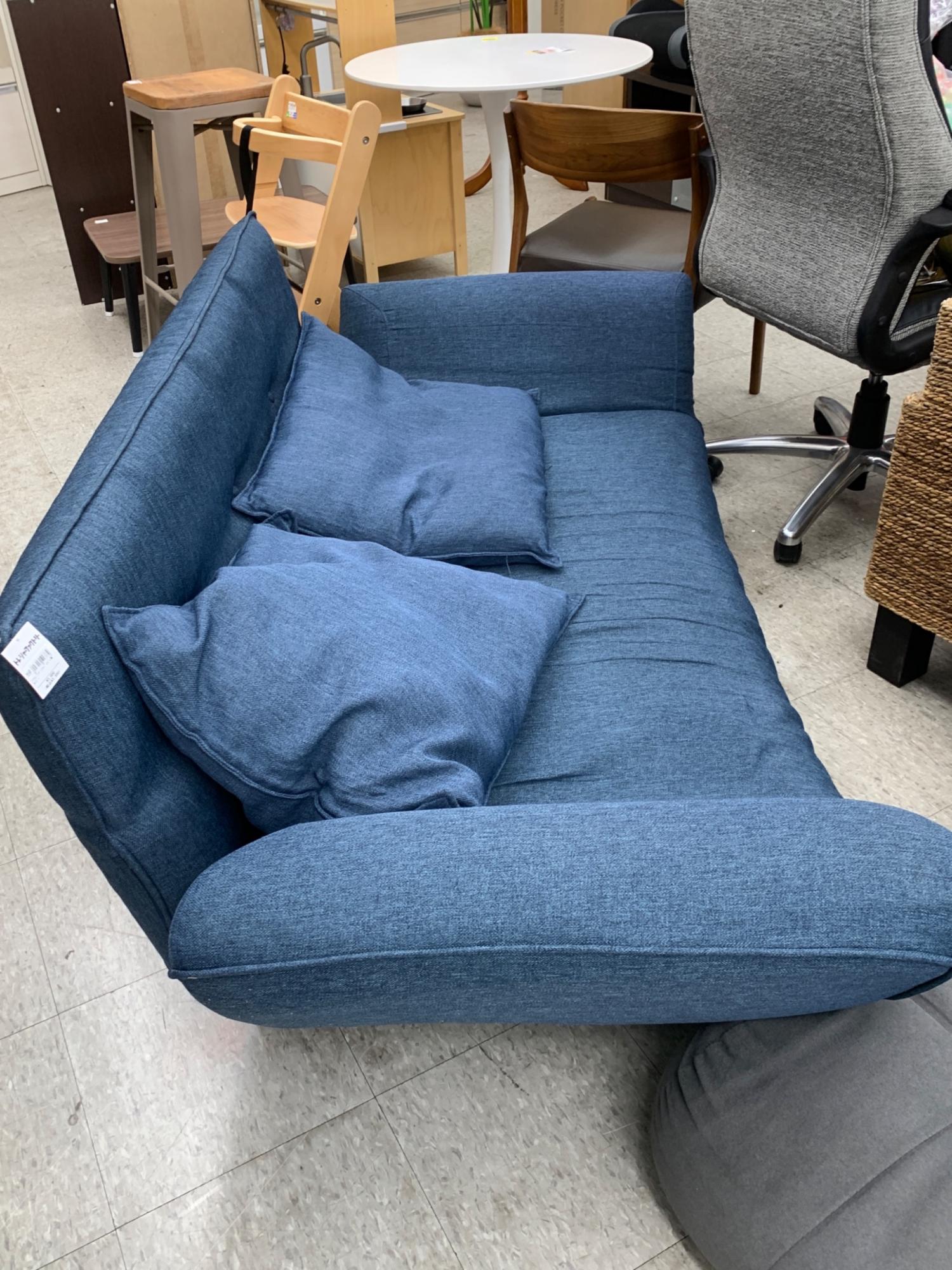 リクライニングソファ ネイビー 木製トレー付き リクライニング