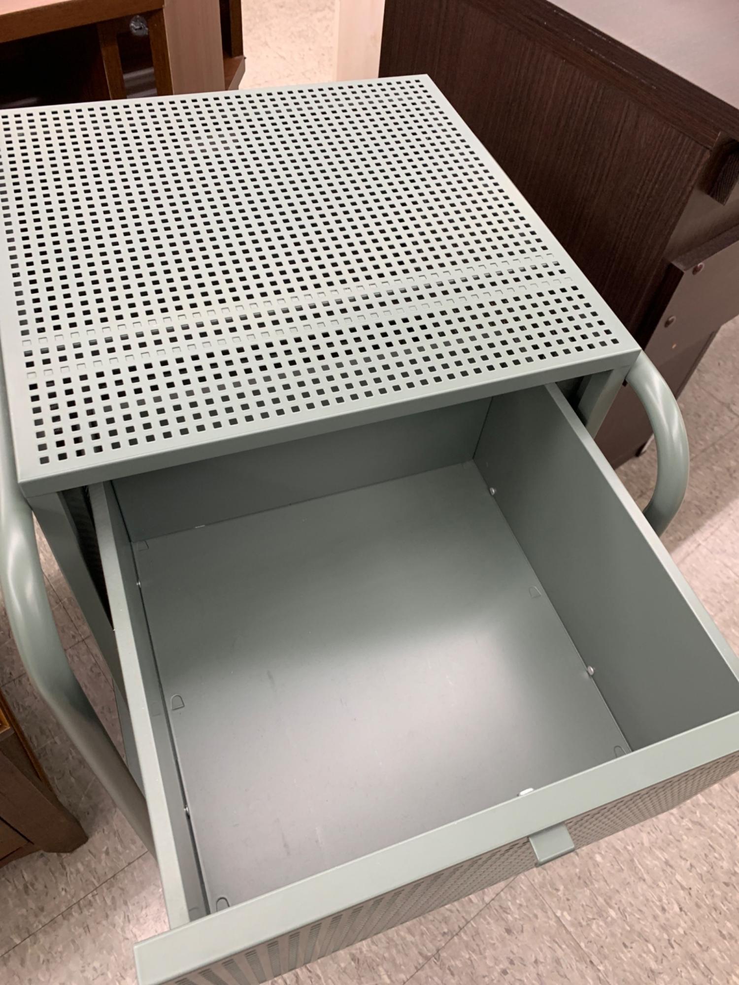 IKEA (イケア) 【廃盤品】ニッケビー チェスト グリーン｜トレファクONLINE