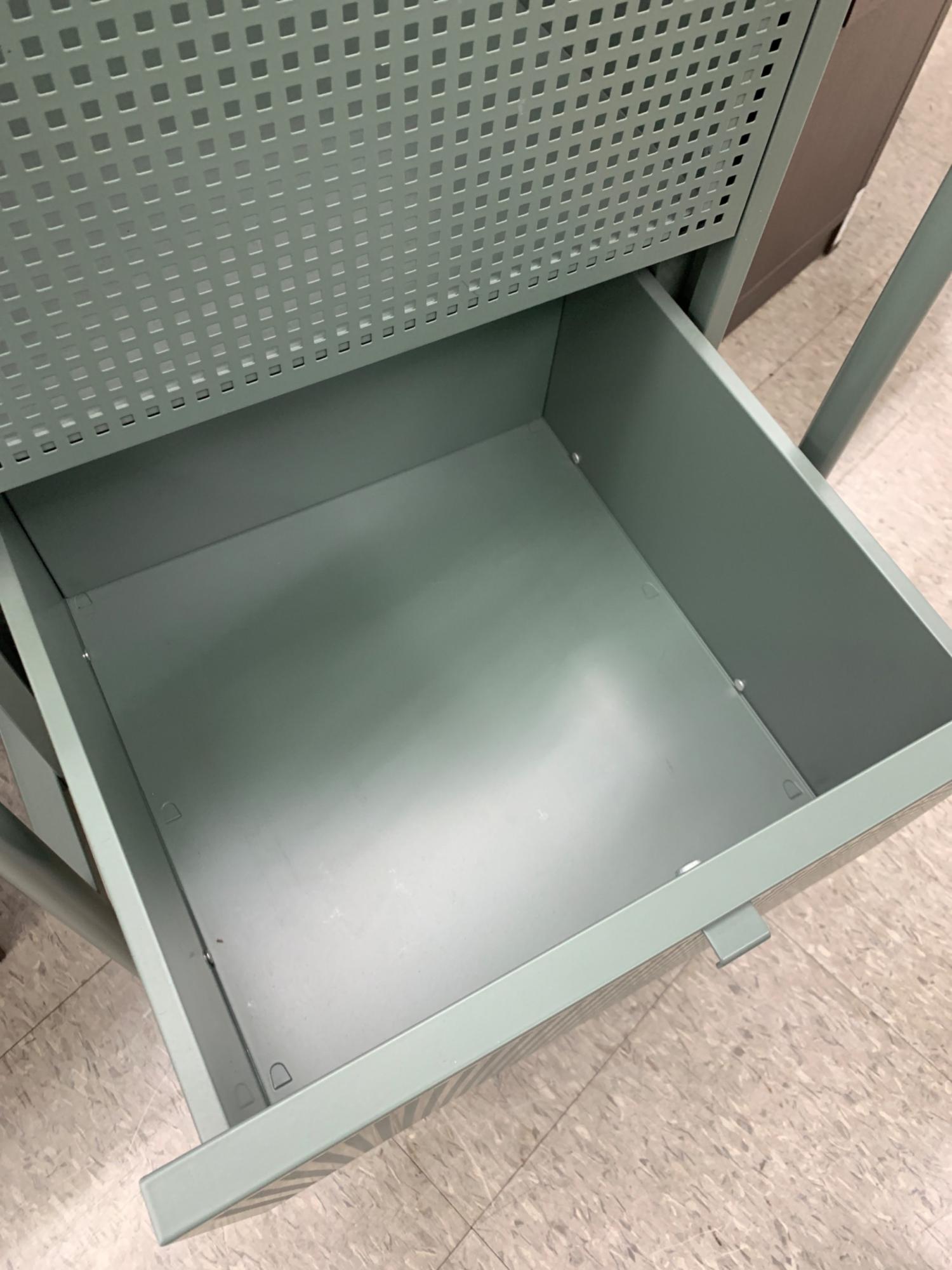 IKEA (イケア) 【廃盤品】ニッケビー チェスト グリーン｜トレファクONLINE