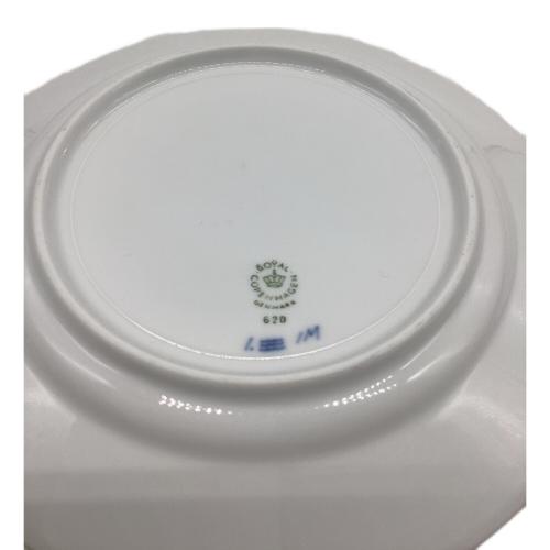 ROYAL COPENHAGEN (ロイヤル・コペンハーゲン) 19cmプレート ブルーフルーテッド・ハーフレース