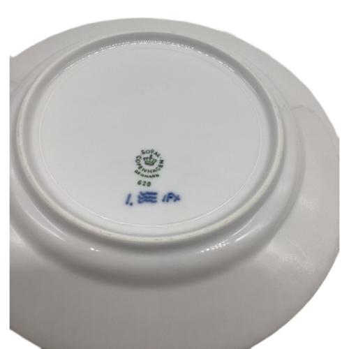 ROYAL COPENHAGEN (ロイヤル・コペンハーゲン) 19cmプレート ブルーフルーテッド・ハーフレース