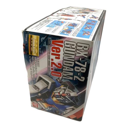 BANDAI (バンダイ) ガンプラ MG 1/100 RX-78-2 GUNDAM Ver.2.0