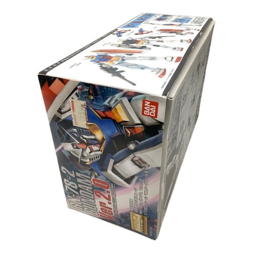 BANDAI (バンダイ) ガンプラ MG 1/100 RX-78-2 GUNDAM Ver.2.0