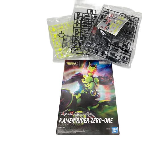BANDAI (バンダイ) 仮面ライダーゼロワン ライジングホッパー キャラクター プラモデル