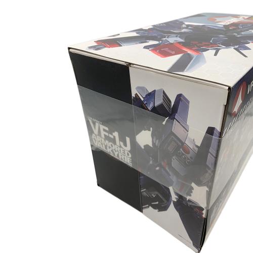 超時空要塞マクロス (チョウジクウヨウサイマクロス) DX超合金 VF-1Jアーマードバルキリー(一条輝機) プラモデル