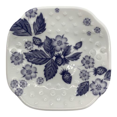 Wedgwood (ウェッジウッド) 小皿 ストロベリーブルーム
