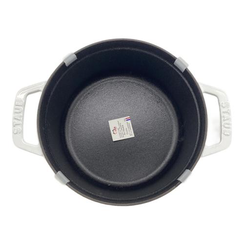 Staub (ストウブ) 両手鍋 ラウンドR18㎝ 255 ホワイト
