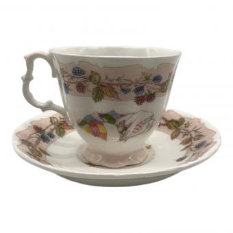 ROYAL DOULTON (ロイヤルドルトン) カップ&ソーサー ブランブリーヘッジ