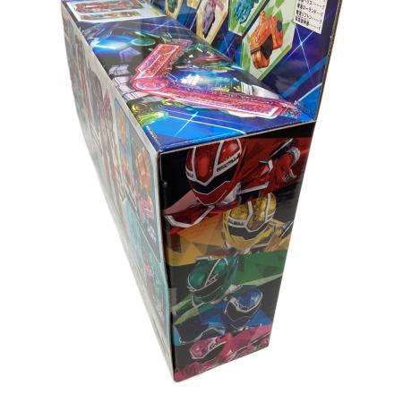 【中古】「非常に良い」魔進戦隊キラメイジャー 魔進合体 DXキラメイジン魔進武装セット 魔進戦隊キラメイジャー 魔進合体DXキラメイジン 魔進武装セット