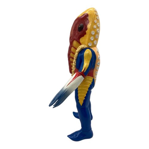 円谷プロ  メトロン星人 ソフビフィギュア