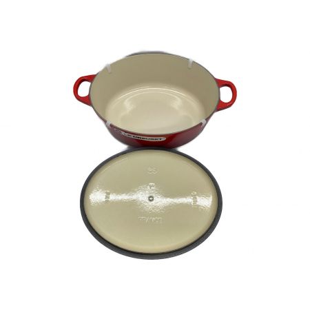 LE CREUSET ホワイト 両手鍋 オーバル型　レア　ル・クルーゼ LE CREUSET (ルクルーゼ) 両手鍋 ホワイト×レッド ココット・オーバル