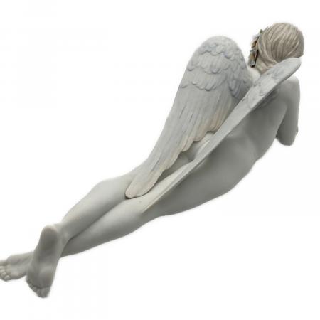 LLADRO (リヤドロ) フィギュリン 『優美な天使/Precious Angel』8438