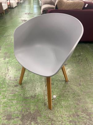 HAY (ヘイ) チェア ホワイト ABOUT A CHAIR