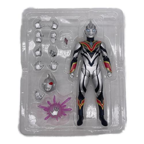 ウルトラマントリガー フィギュア イーヴィルトリガー