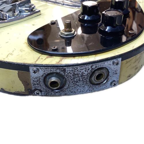 Rickenbacker (リッケンバッカー) 4001 Tuxedo 1978年製