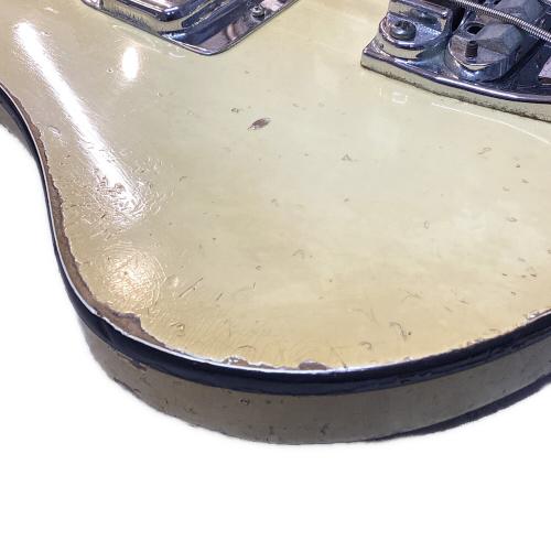 Rickenbacker (リッケンバッカー) 4001 Tuxedo 1978年製