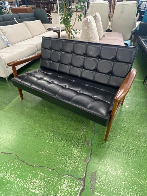 カリモク60 (カリモクロクマル) 2人掛けソファー スタンダードブラック Kチェア