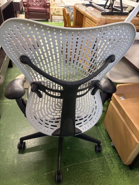 【軽トラ90分貸し出しサービス】Herman Miller オフィスチェア　MR113AAM-0020 Amazon.co.jp: ハーマンミラー ミラチェア グラファイト グラファイト