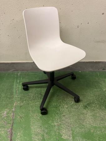 Vitra (ヴィトラ) ワークチェアー ホワイト×ブラック HAL RE Studio