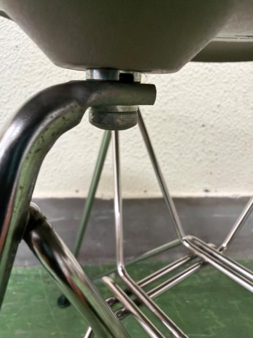 Herman Miller (ハーマンミラー) シェルチェア ライトグレー Side Shell Chair Charles & Ray Eames