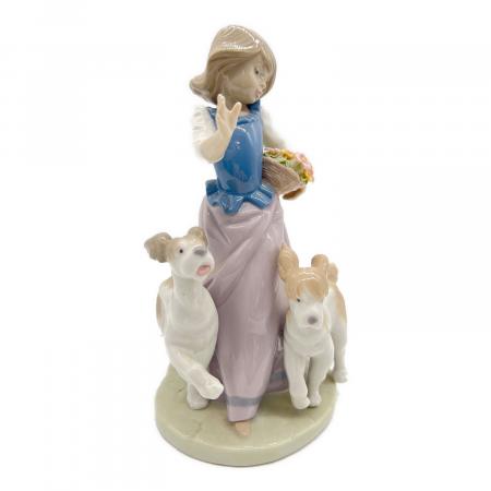 LLADRO (リヤドロ) フィギュリン 少女と犬 5761｜トレファクONLINE