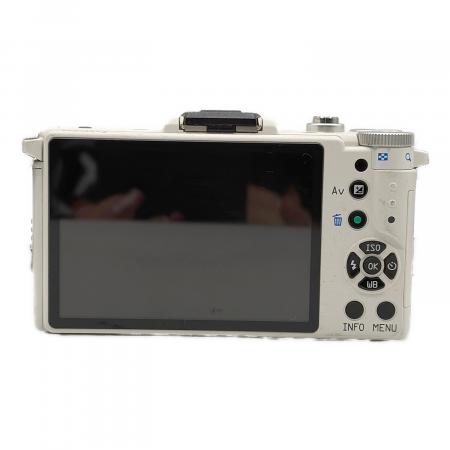 PENTAX (ペンタックス) コンパクトデジタルカメラ 充電器付き PENTAX q