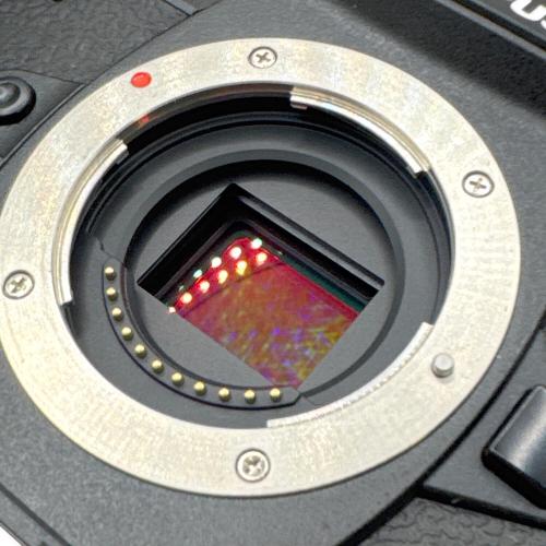 OLYMPUS (オリンパス) デジタルミラーレスカメラ OM-D E-M1 Mark II